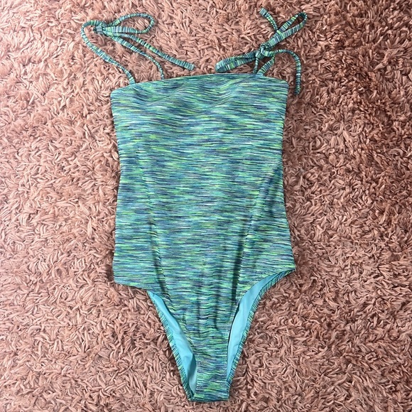 Aerie swimsuit - Picture 1 of 3
